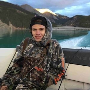 Meet your Posher, Logan